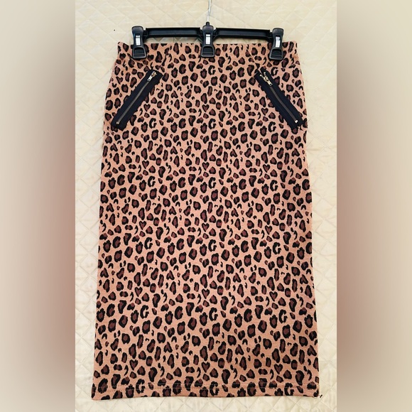 Valia high waist leopard pencil skirt with front zipper detail - Picture 3 of 4